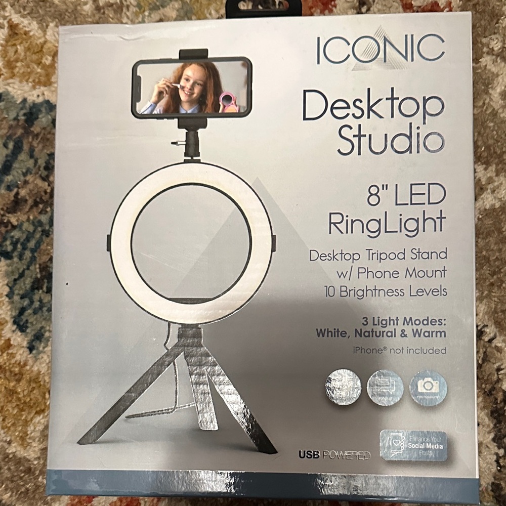 ICONIC Desktop Studio 8" LED Ring Light - Black